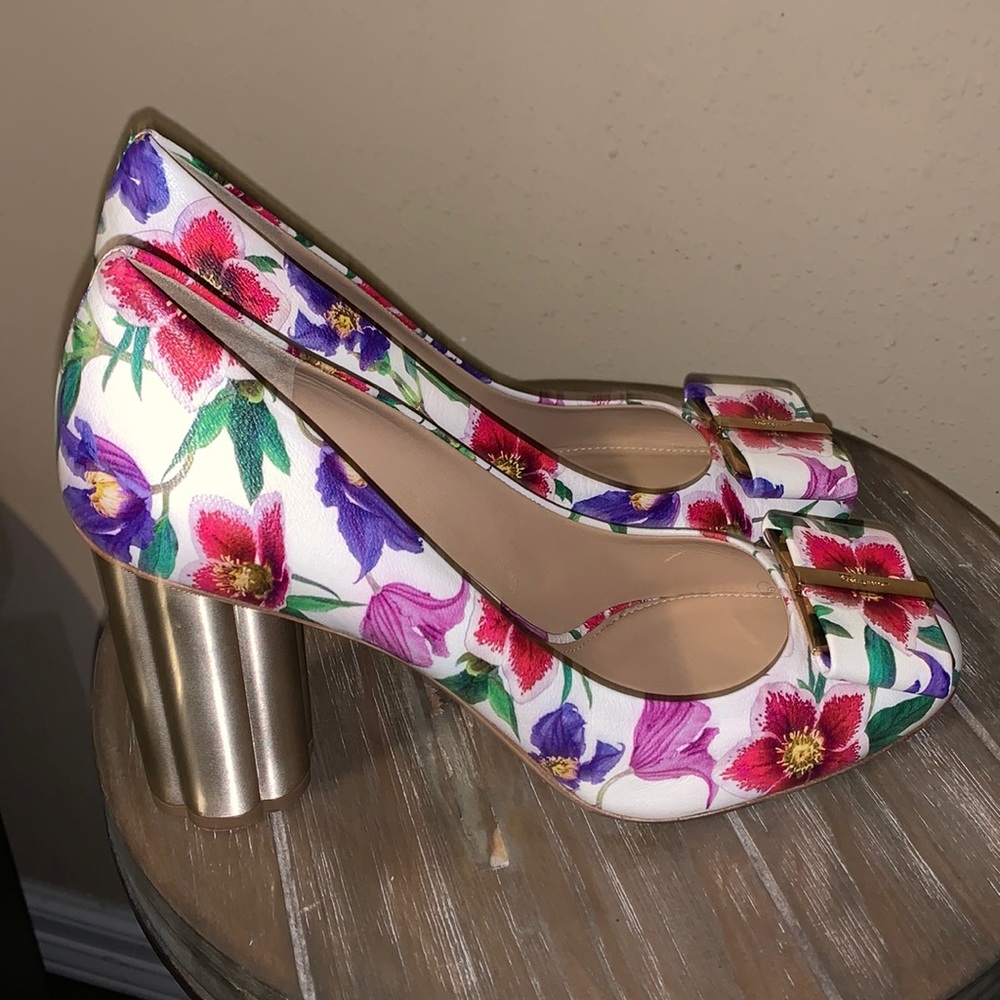 Salvatore Ferragamo floral pumps